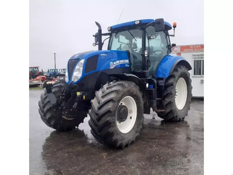 E-FARM: New Holland T7.185 - Tractor - id XGCR7MB - €58,000 - Year of construction: 2012 - Engine hours: 7,062,Engine power (HP): 140,France
