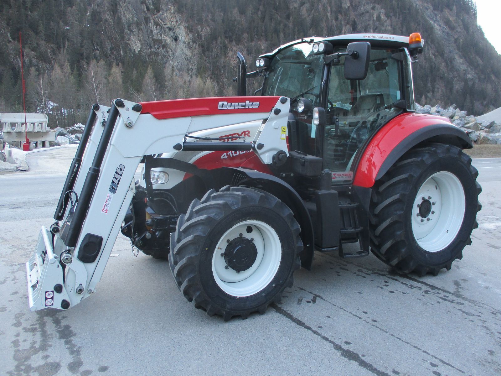 E-FARM: Steyr Multi 4105 - Τρακτέρ - id NFC1RDT - 60.089 € - Χρονία: 2015 - Μετρητής ωρών: 4.240,Ισχύς κινητήρα: 107,Αυστρία
