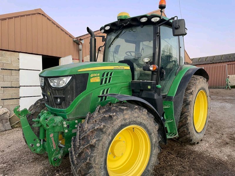 E-FARM: John Deere 6130 R - Tracteur - id Q8KSSL6 - 63 000 € - Année: 2016 - Lecture du nombre d'heure: 4 250,Puissance du moteur (chevaux): 130,France