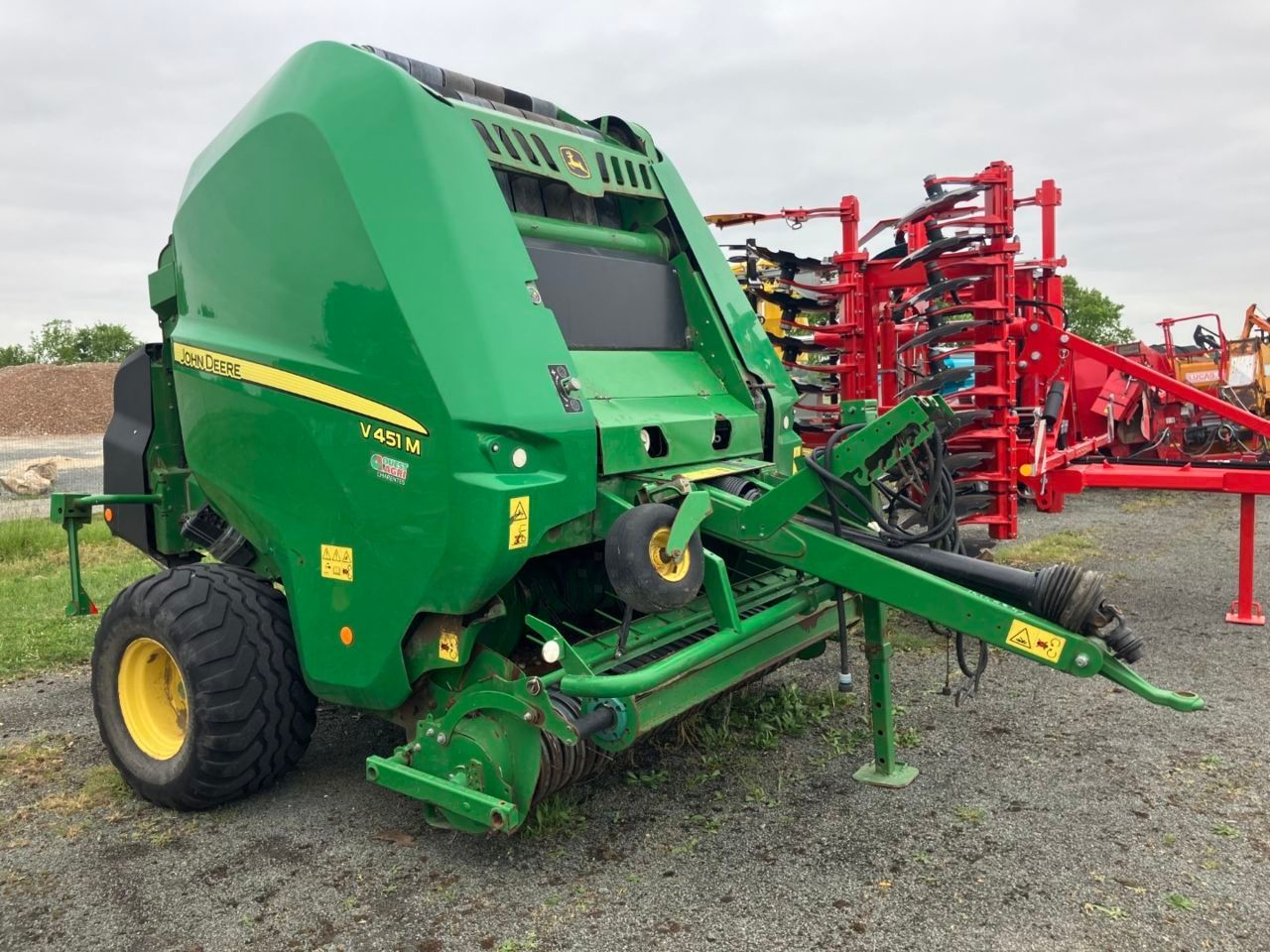 John Deere V451M Balownica