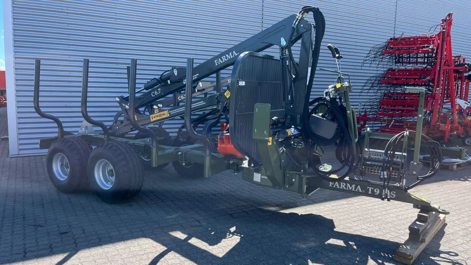 Farma ds9-6,7 Forestry trailer €20,734