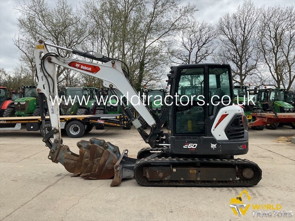 Bobcat e 60 Mini excavadora  36.655 €