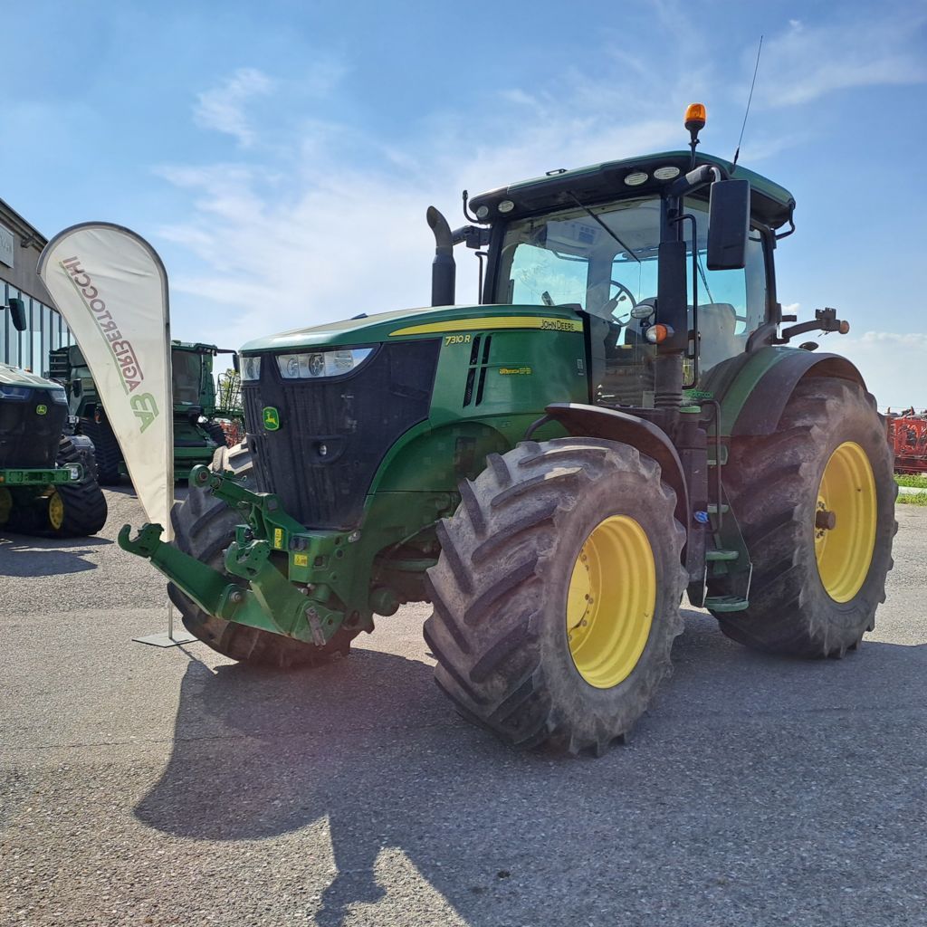 E-FARM: John Deere 7310 R - Traktor - id NMMYZAM - 115.000 € - Baujahr: 2018 - Abgelesene Motorstunden: 8.321,Motorleistung (PS): 310,Italien