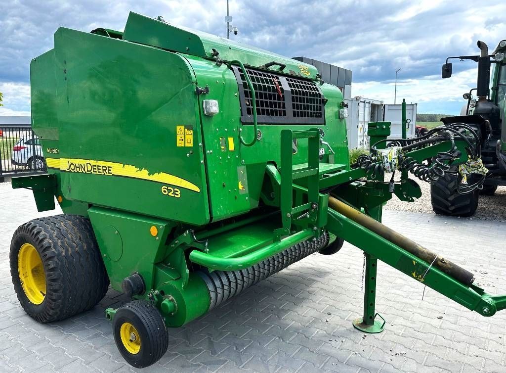John Deere 6230 Ballenpresse 15.480 €