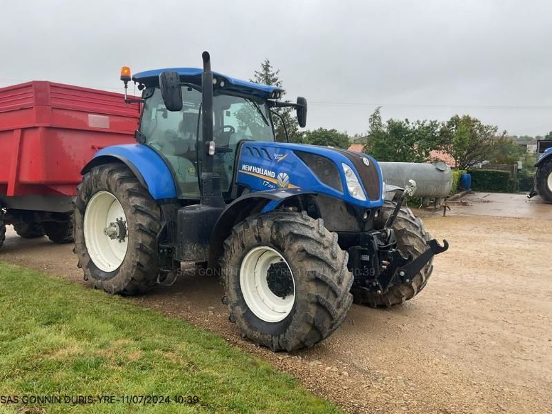 E-FARM: New Holland T7.230 - Tractor - id GV15ABA - €86,500 - Year of construction: 2017 - Engine hours: 3,379,Engine power (HP): 230,France