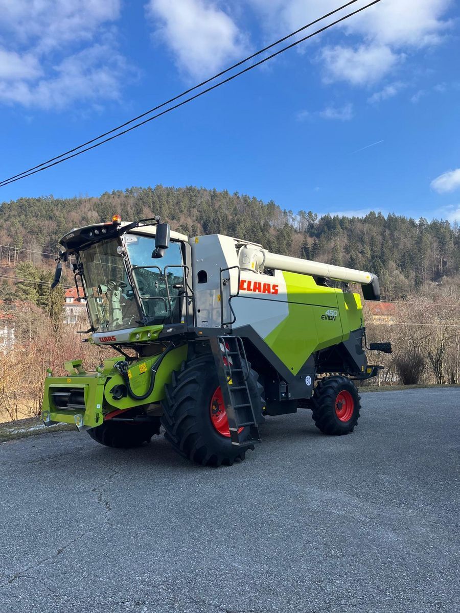 E-FARM: Claas evion 450 - Kombájn - id YPY5WSP - Gyártási év: 2024 - Üzemóra (motor): 2,Motor teljesítménye (LE): 258,Ausztria