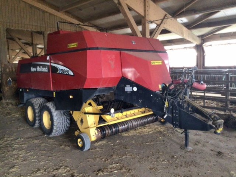 New Holland BB 960 baler €32,000