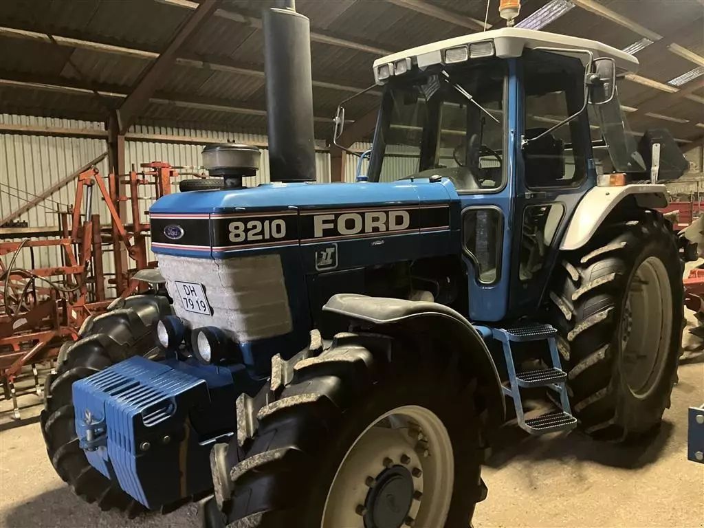 Ford 8210 force ii kun 3600t enejers! Tractor 26.764 €