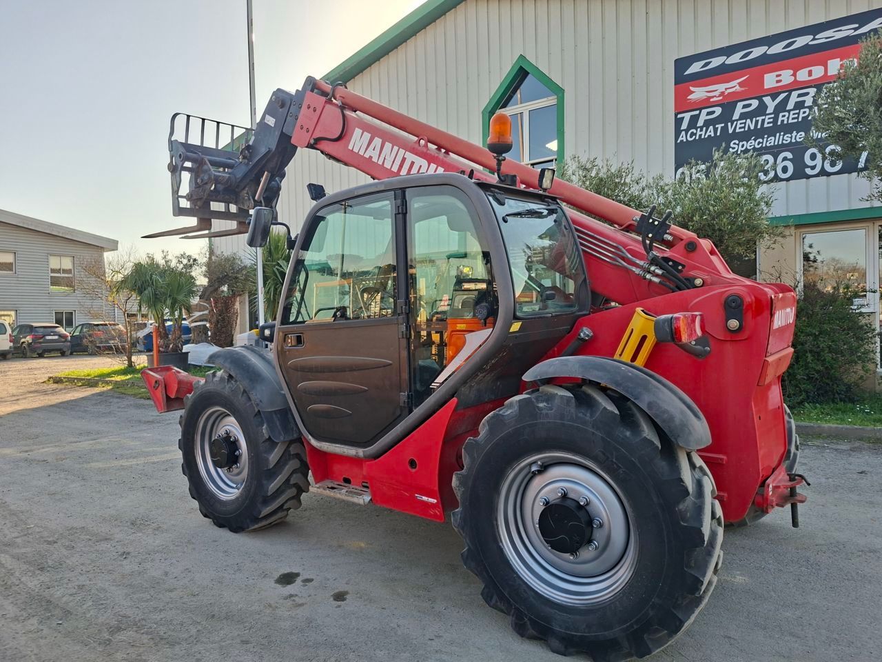 Manitou mt1030st Телескопичен товарач 36 000 €