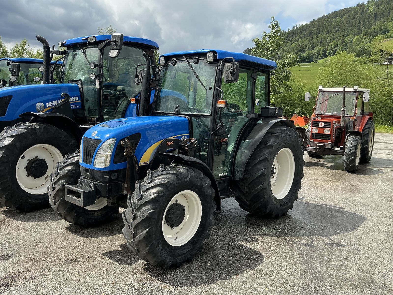New Holland T 4020 Traktor 33 900 €