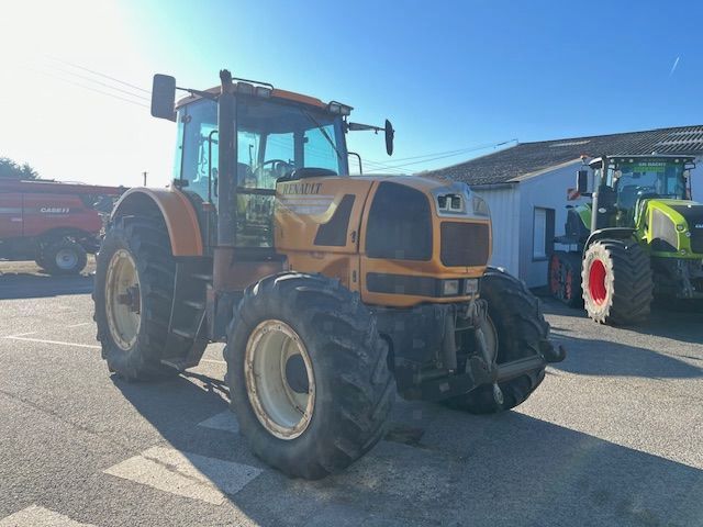 E-FARM: Renault atles 926 rz - Tracteur - id E9RMWH2 - 24 900 € - Année: 2002 - Lecture du nombre d'heure: 6 705,Puissance du moteur (chevaux): 226,France