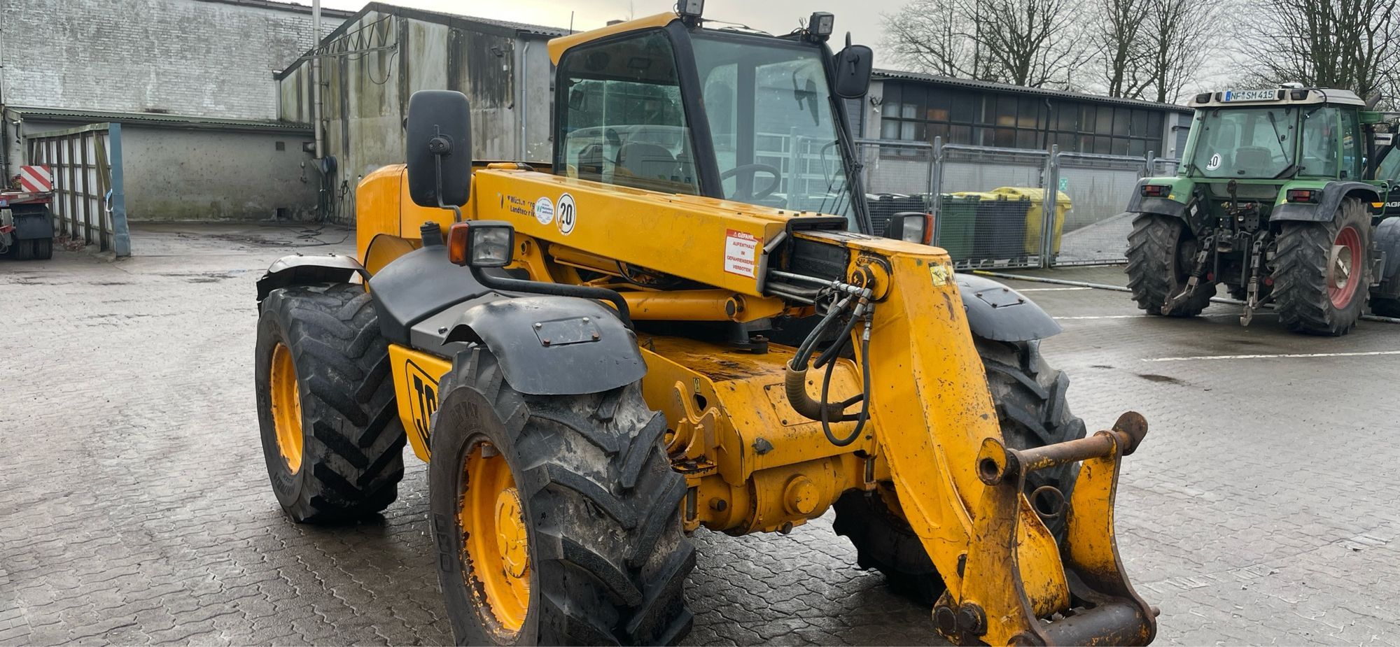 E-FARM: JCB 526-56 - Chargeur télescopique  - id CXTK5BS - 18 500 € - Année: 2004 - Lecture du nombre d'heure: 4 008,Puissance du moteur (chevaux): 100,Allemagne
