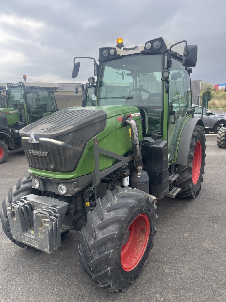 E-FARM: Fendt 209 F - Tracteur - id JSH2BQ5 - 75 000 € - Année: 2021 - Lecture du nombre d'heure: 2 500,Puissance du moteur (chevaux): 90,France