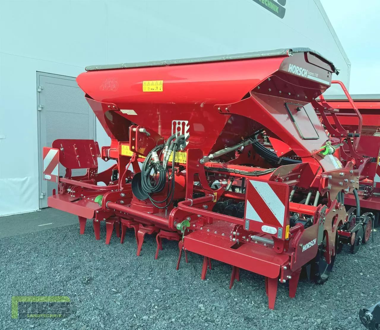 E-FARM: HORSCH Express 3 KR - Semoir - id DITHJIH - 48 500 € - Année: 2024 - Puissance du moteur (chevaux): 250,Allemagne