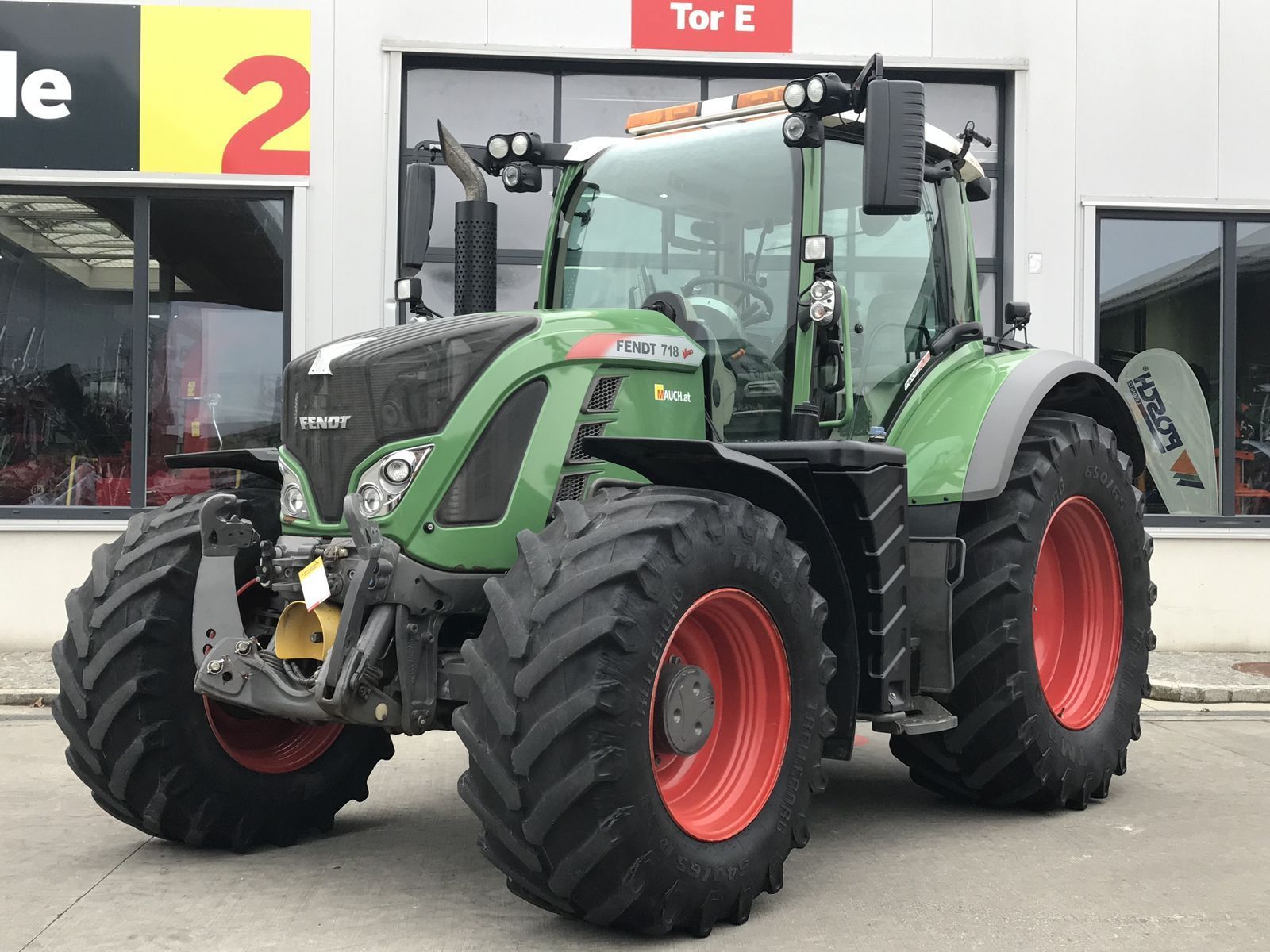 E-FARM: Fendt 718 Vario ProfiPlus - Tracteur - id WPZPTYQ - 135 000 € - Année: 2017 - Lecture du nombre d'heure: 2 640,Puissance du moteur (chevaux): 188,Autriche