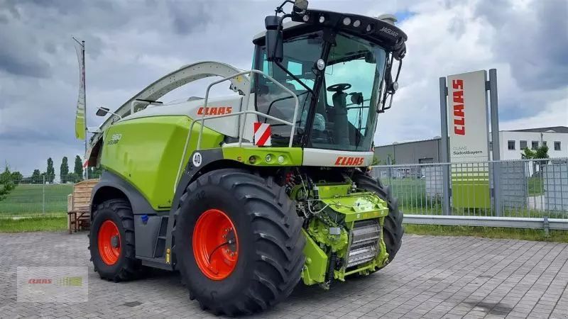 E-FARM: Claas Jaguar 960 - Ensileuse automotrice - id CWP9CAB - 299 999 € - Année: 2023 - Lecture du nombre d'heure: 1 050,Puissance du moteur (chevaux): 653,Allemagne