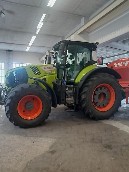 Claas Axion 870 CMATIC Tractor €134,000