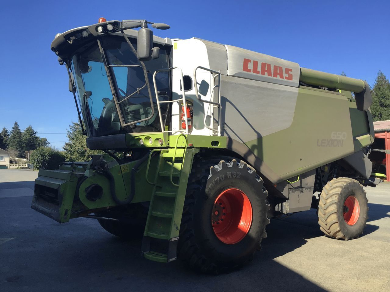 E-FARM: Claas Lexion 650 - Комбайн - id CVUICQP - 159 000 € - Год выпуска: 2015 - Отработанные часы: 2 650,Мощьность двигателя: 359,Франция