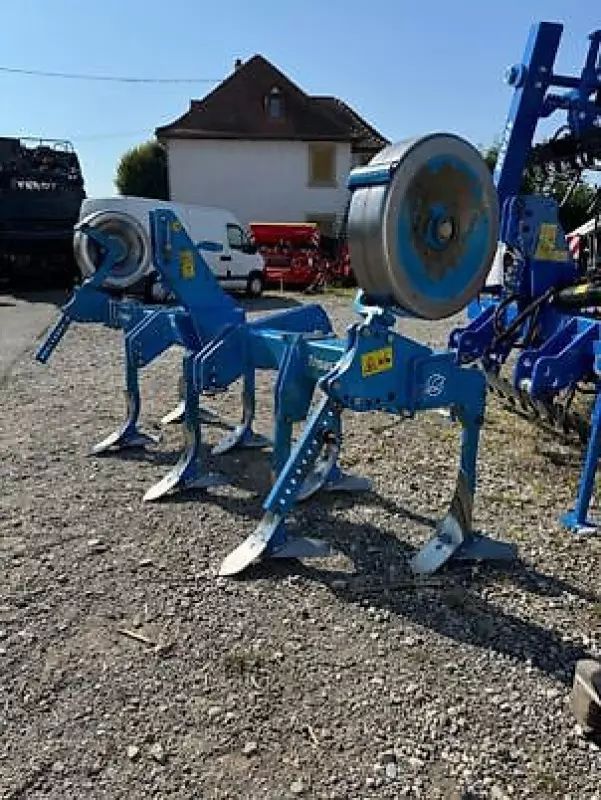 E-FARM: Lemken topaz 140 - Cultivateur - id Y2WUQH6 - 4 500 € - Année: 2011 - France