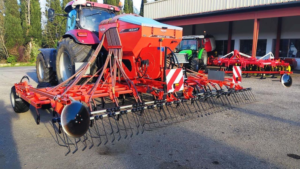Kuhn megant 600 Perforación directa 28.500 €