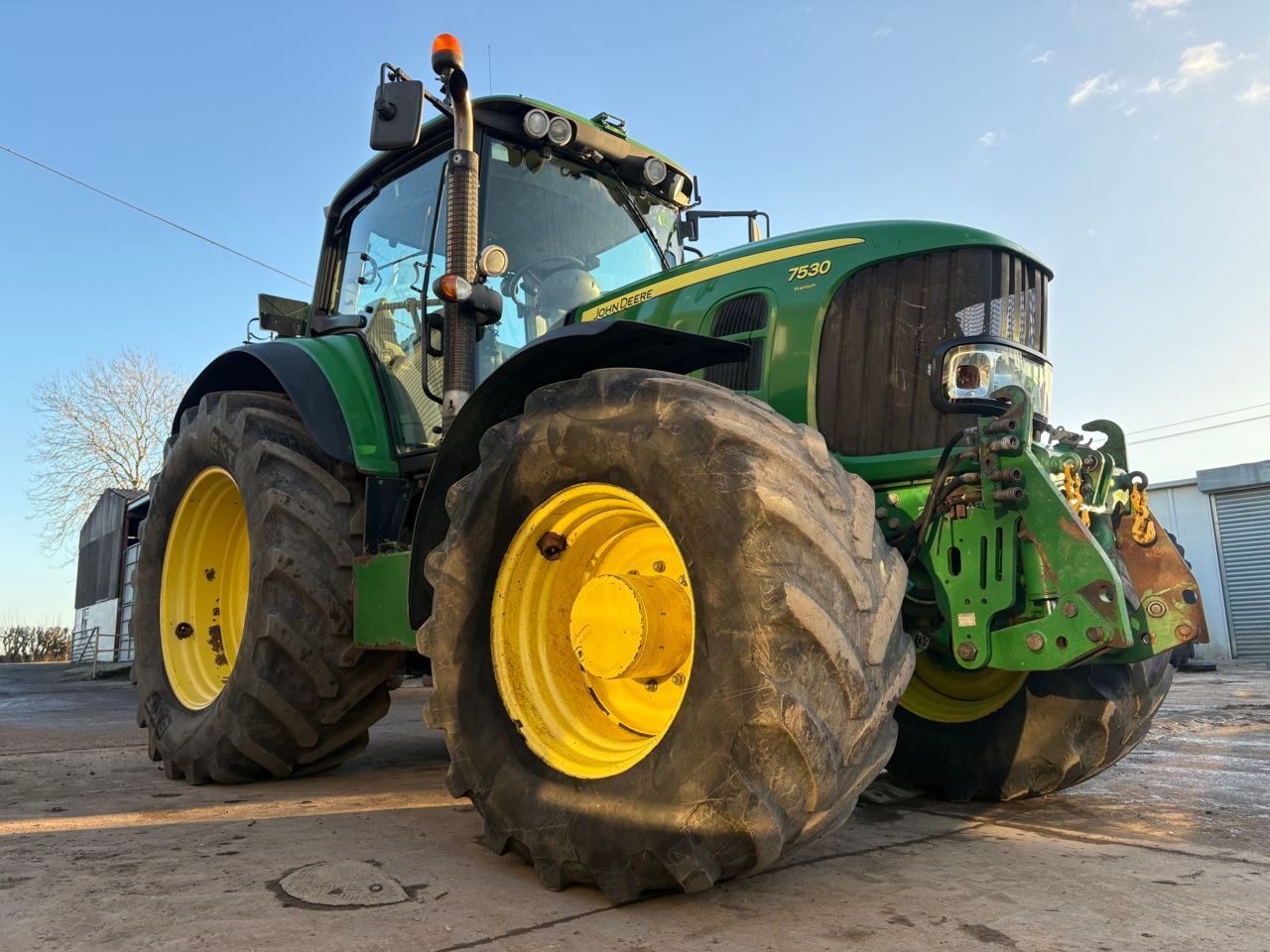 John Deere 7530 Premium Tractor 40.069 €