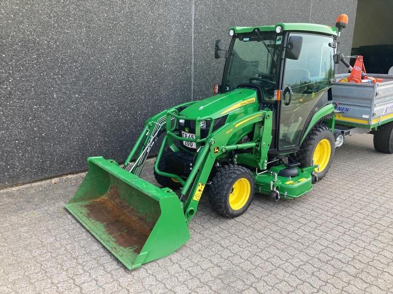 John Deere 2026 R tractor €28,683