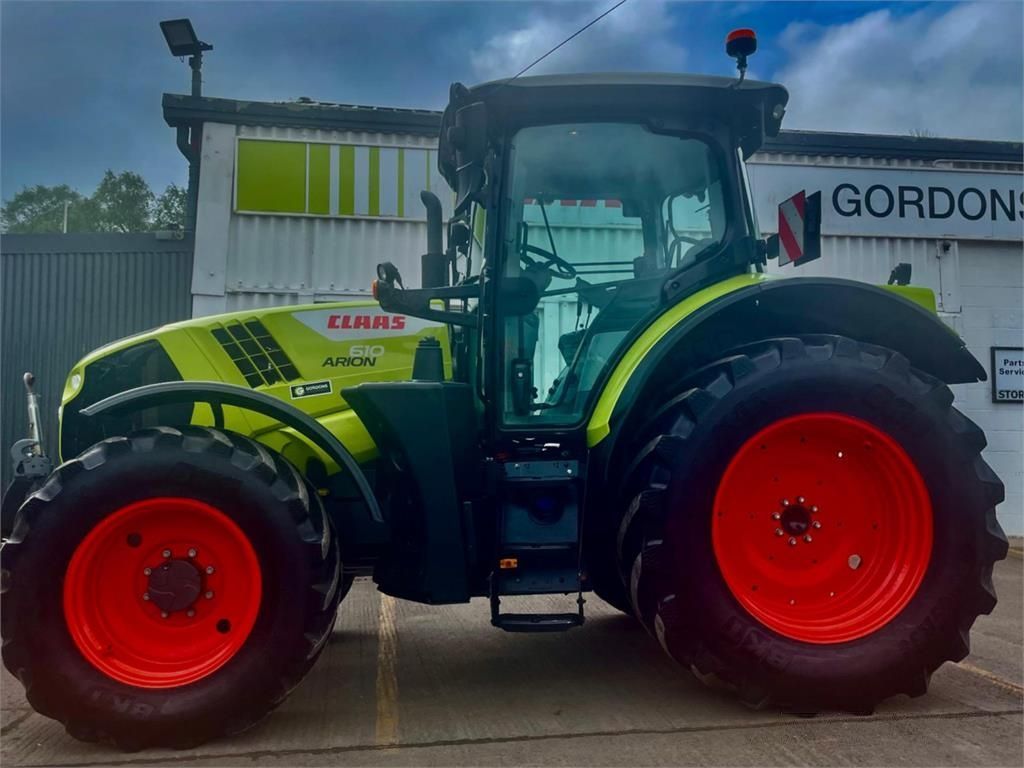 Claas Arion 610 Tractor €57,875