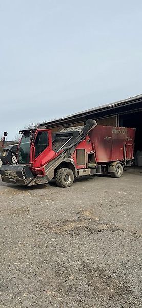 E-FARM: triotrac trioliet futtermischwagen mischwagen selbstfahrer - Futtermischwagen - id FPQQGCX - 23.800 € - Baujahr: 2012 - Deutschland