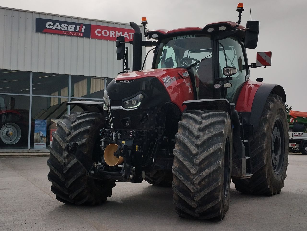 E-FARM: Case IH Optum 300 CVX - Traktor - id G9CLGVQ - 210 000 EUR - Gyártási év: 2022 - Üzemóra (motor): 918,Motor teljesítménye (LE): 300,Franciaország