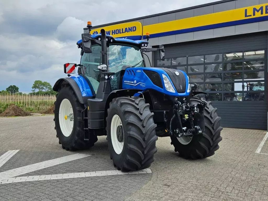 E-FARM: New Holland T7.270 - Tractor - id UFBCFBC - Year of construction: 2025 - Netherlands