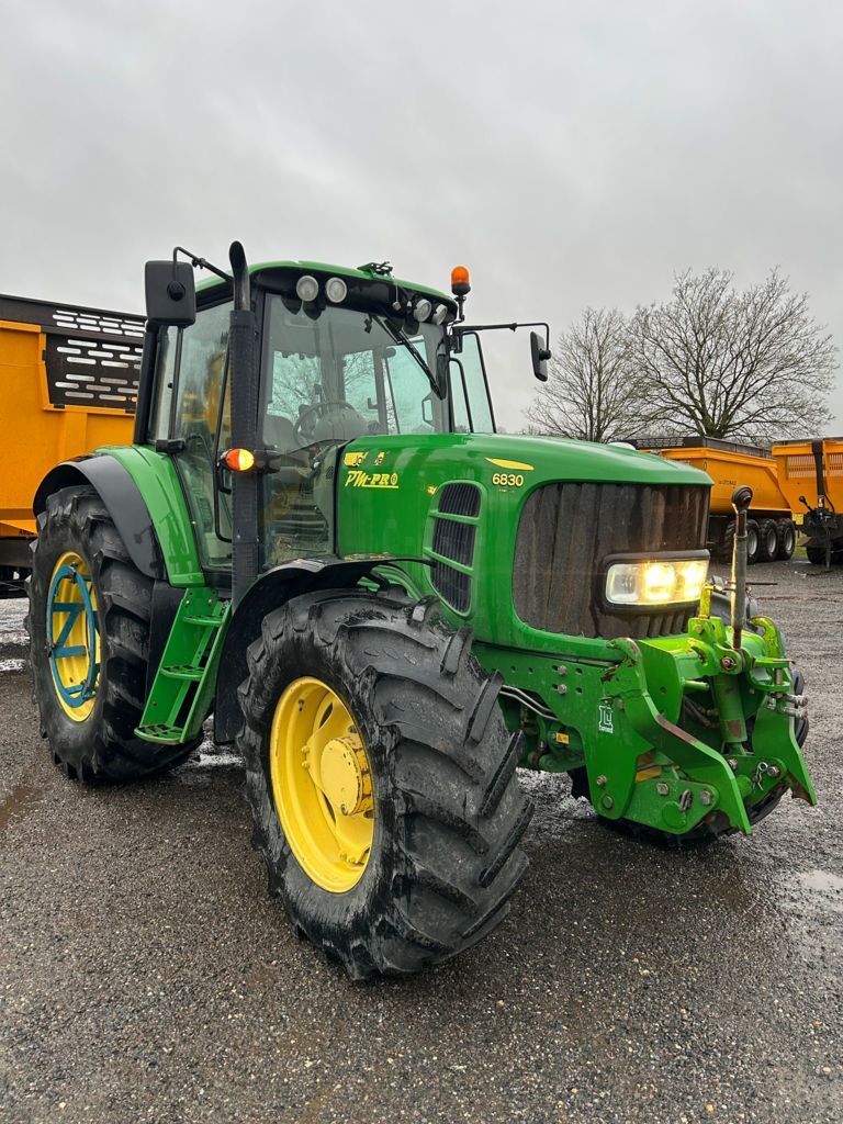 John Deere 6830 Premium Traktor 45.000 €