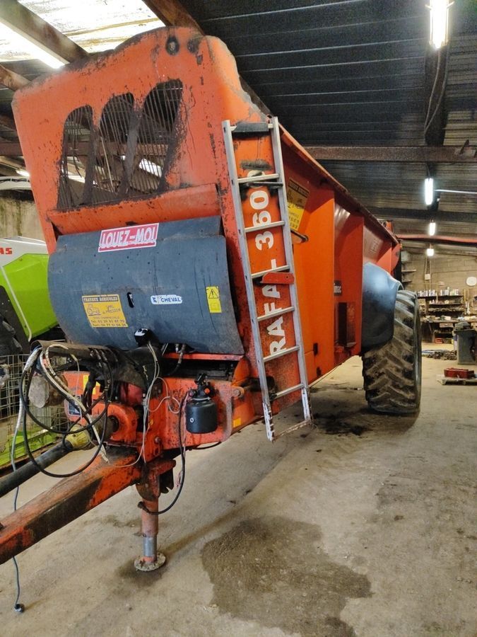 E-FARM: sodimac rafal 3600 - Roztrząsacz obornika i kompostu - id PS6S3PL - 21 000 € - Rok produkcji: 2011 - Francja