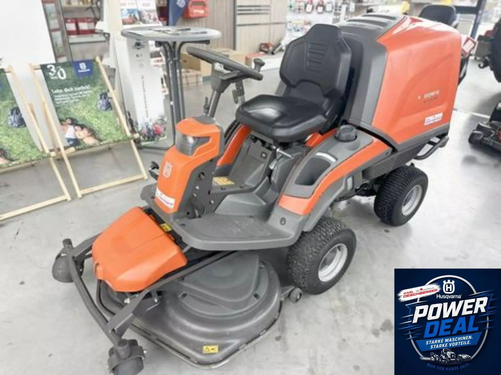 Husqvarna RC 320Ts AWD Lawn mower €7,956