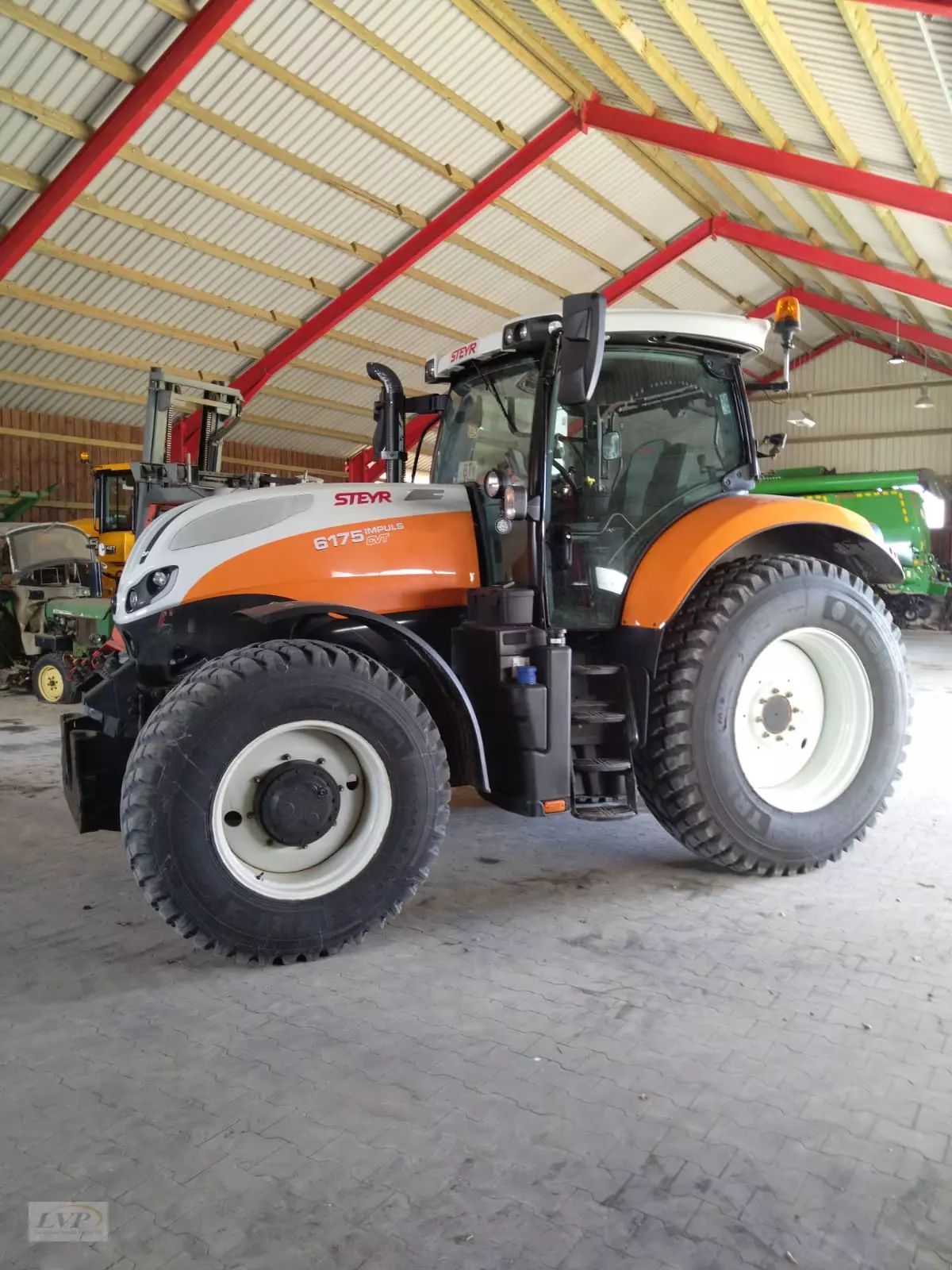 Steyr Impuls CVT 6175 Traktor 89 000 €