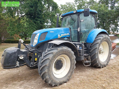 E-FARM: New Holland T7.220 - Τρακτέρ - id GQYWKFI - 64.990 € - Χρονία: 2013 - Μετρητής ωρών: 4.758,Ισχύς κινητήρα: 188,Γαλλία