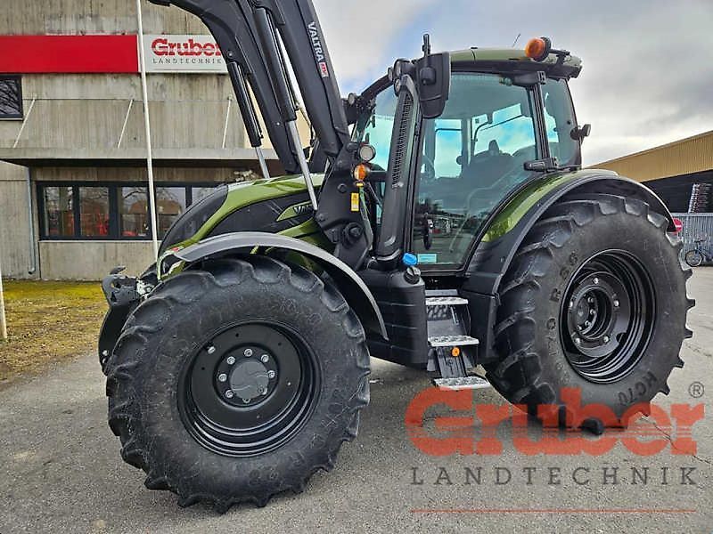 Valtra N 155 Tractor €119,980