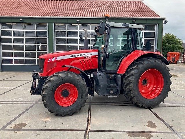 E-FARM: Massey Ferguson 7465 - Tracteur - id PIEXLAY - 46 000 € - Année: 2008 - Lecture du nombre d'heure: 6 780,Puissance du moteur (chevaux): 118,Pays-Bas