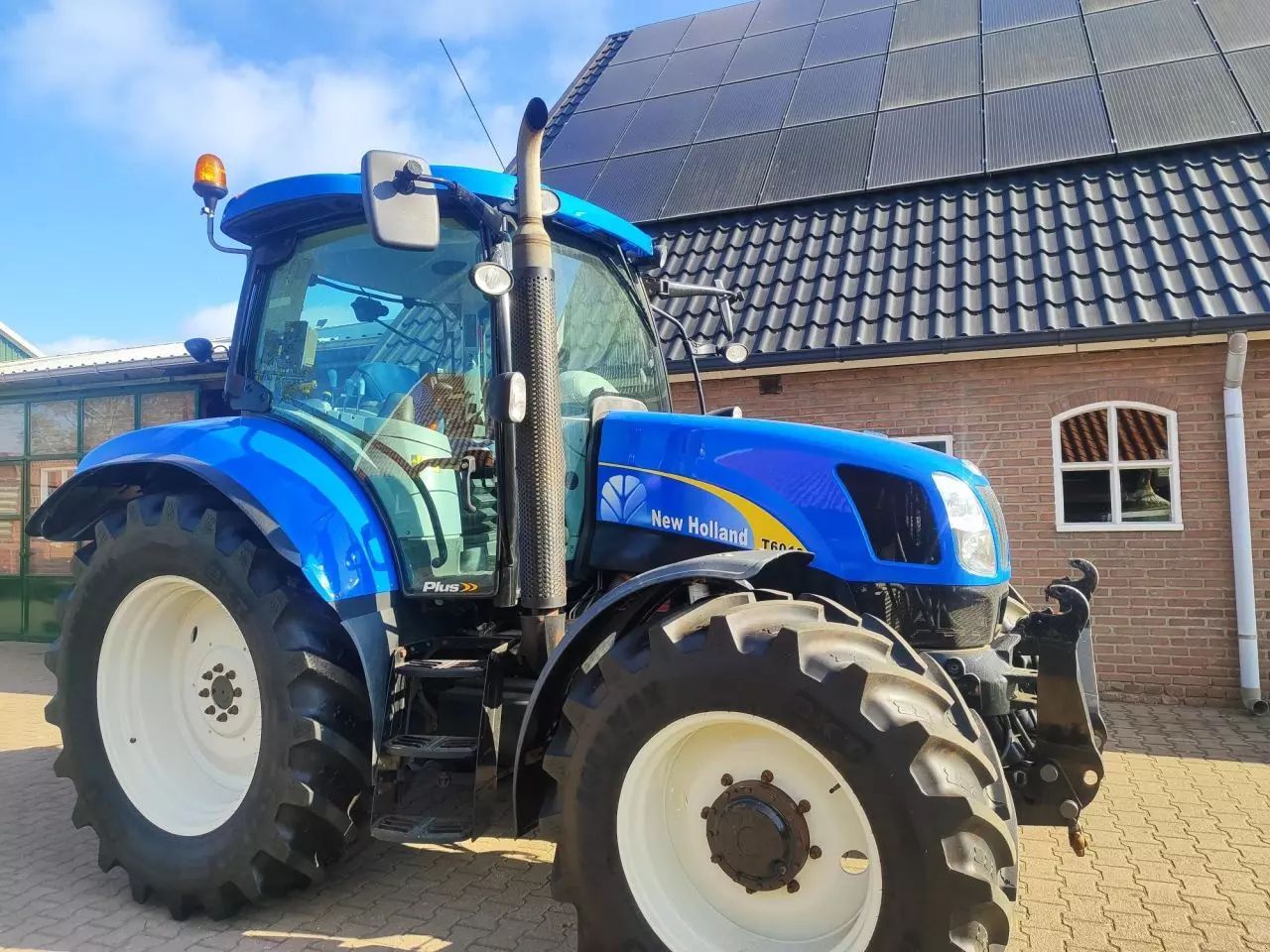 New Holland T 6010 Plus Traktor