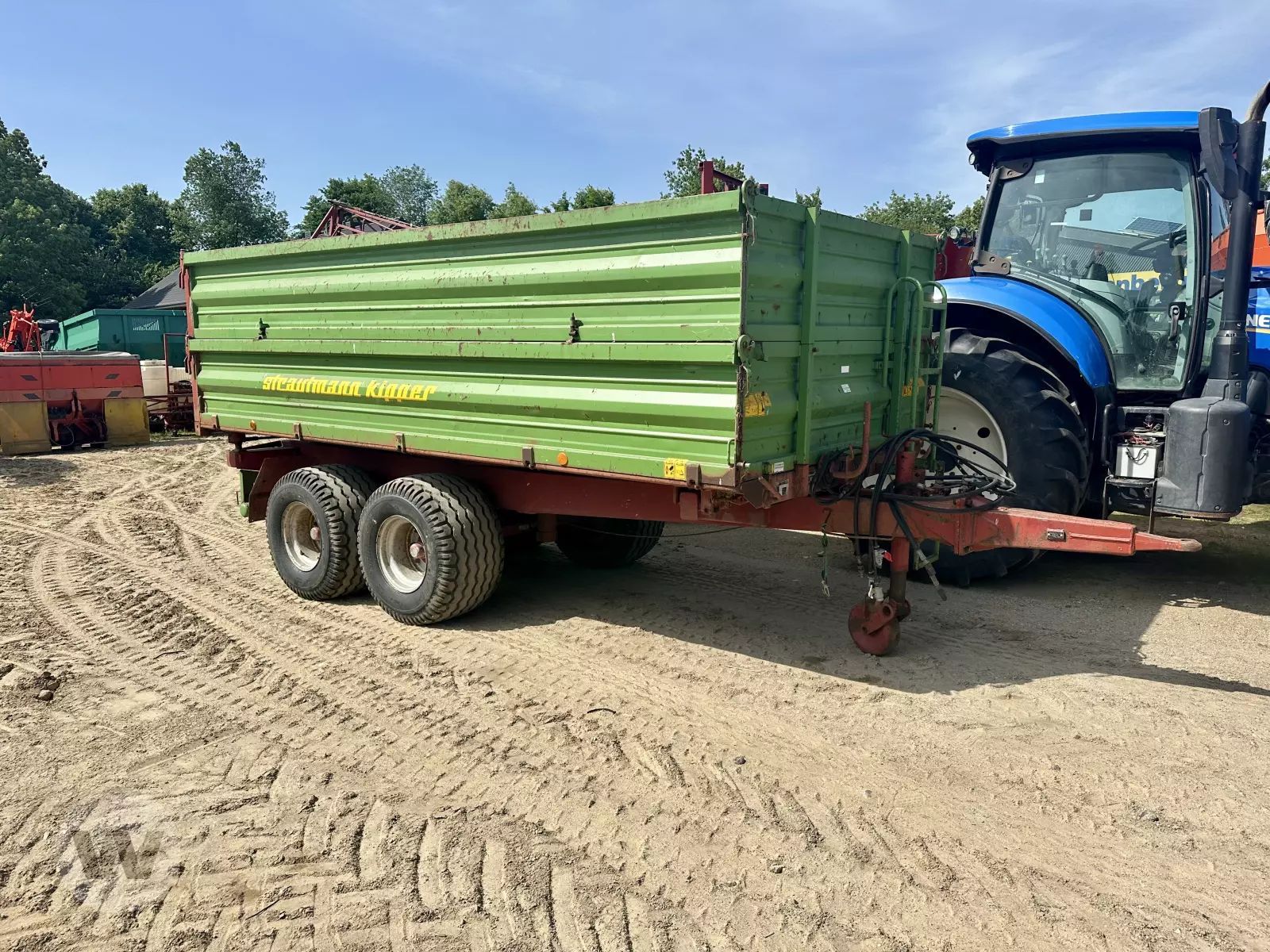 E-FARM: Strautmann sk 12/40 td - Wywrotka - id VUPDYDJ - 7950 € - Rok produkcji: 2001 - Niemcy