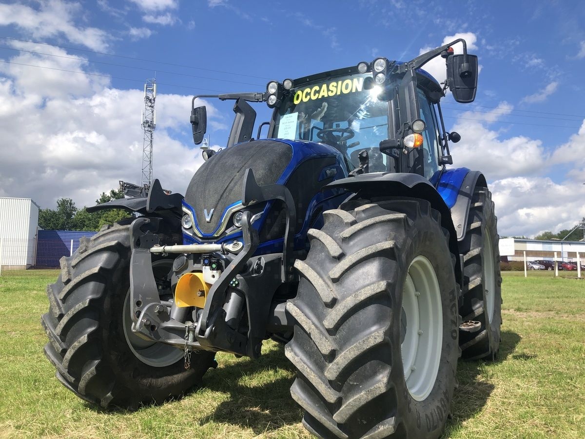 Valtra N135 tractor €85,000