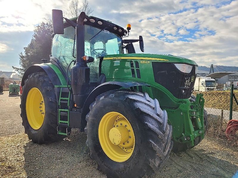 E-FARM: John Deere 6250 R - Traktor - id 3FPF3NT - 149.583 € - Baujahr: 2021 - Abgelesene Motorstunden: 3.200,Motorleistung (PS): 250,Österreich