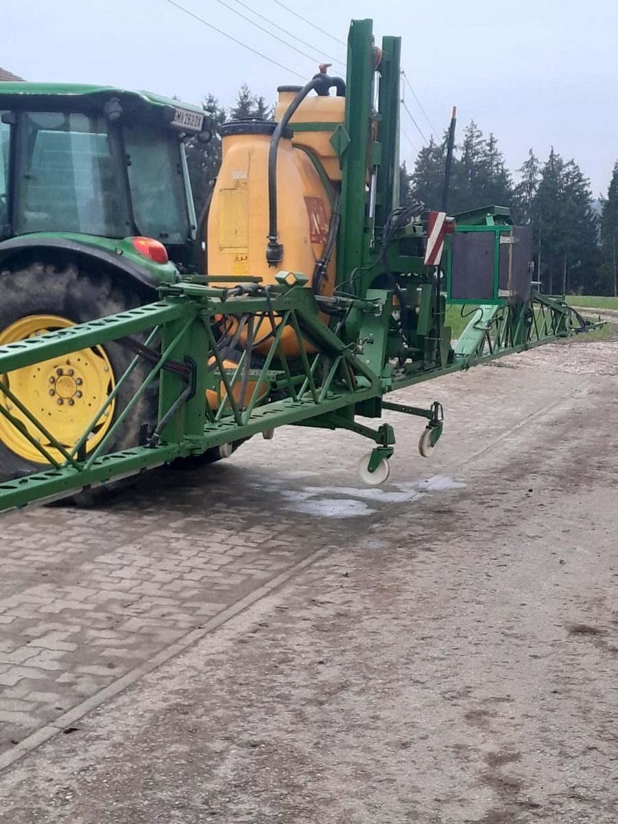 E-FARM: Amazone UF 1000 - Sprayer - id SMBAVLY - €8,084 - Year of construction: 1999 - Austria