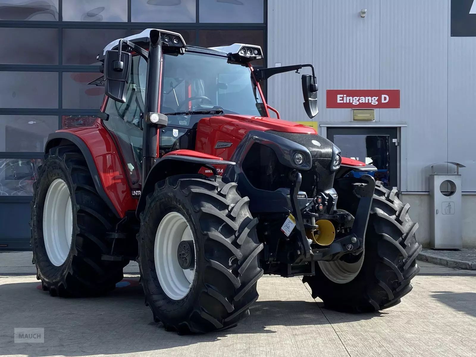 E-FARM: Lindner Lintrac 130 - Traktor - id 6VVW3IZ - 88.250 € - Baujahr: 2021 - Abgelesene Motorstunden: 970,Motorleistung (PS): 136,Österreich