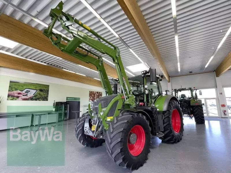 Fendt 724 Vario Profi Plus Trattore 106.639 €