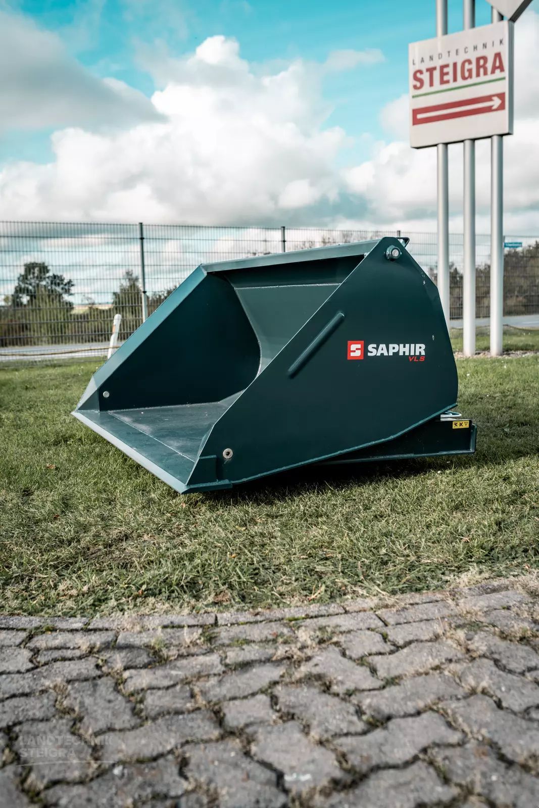 SAPHIR hk22 Attachment €3,000