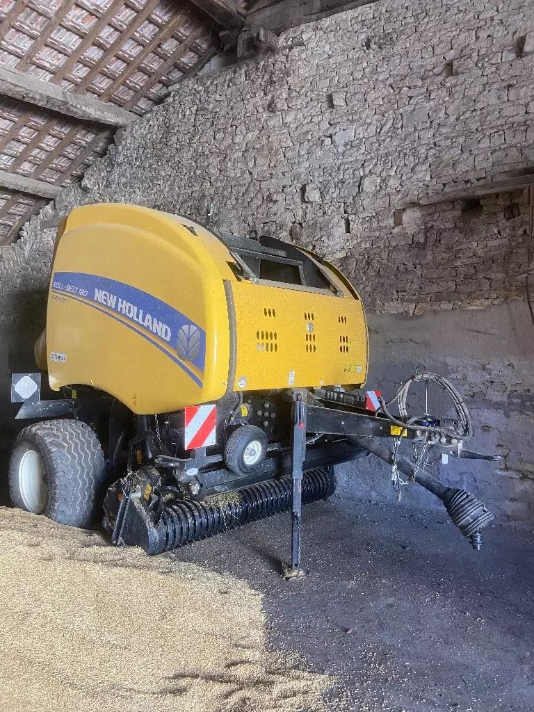 New Holland Roll-Belt 180 Superfeed Balirka 35.000 €