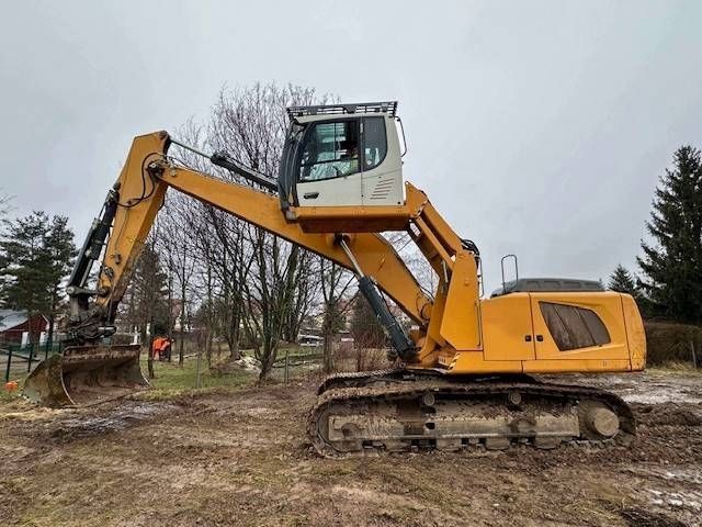 Liebherr r 936 n lc Crawler excavator €86,900