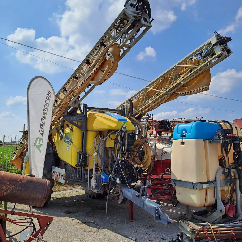 E-FARM: Caffini prestige 3300728 - Pflanzenschutzspritze - id 1SJYMQJ - 11.000 € - Baujahr: 2009 - Italien