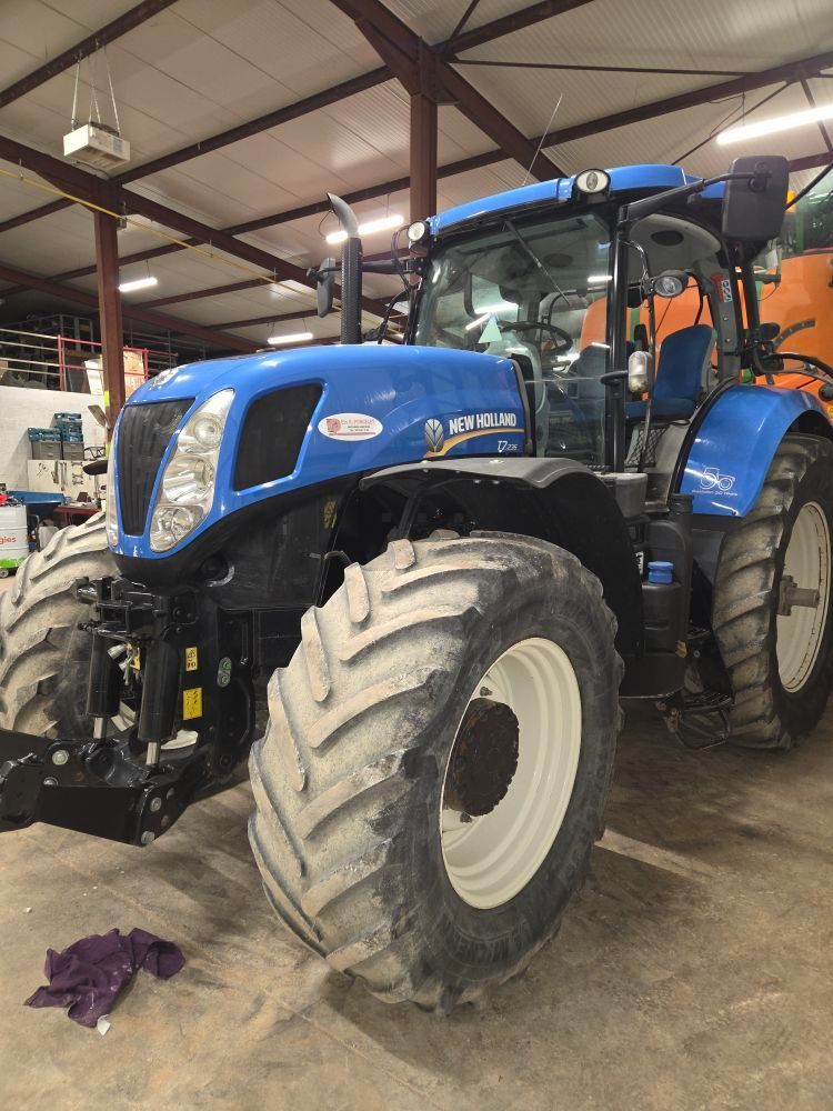 New Holland T7.235 Tractor €48,000