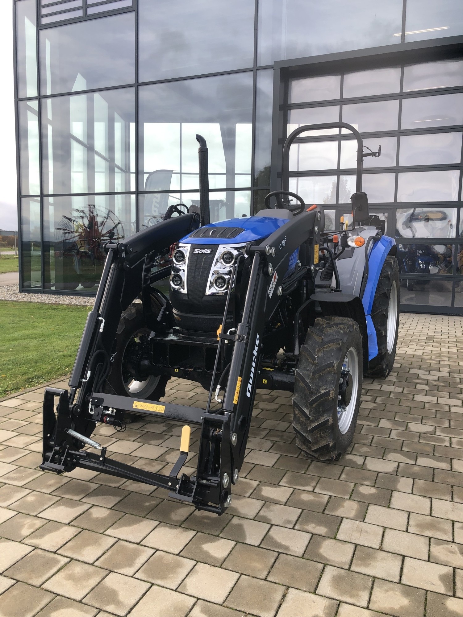 Solis 50 Stage V Rops tractor €22,400